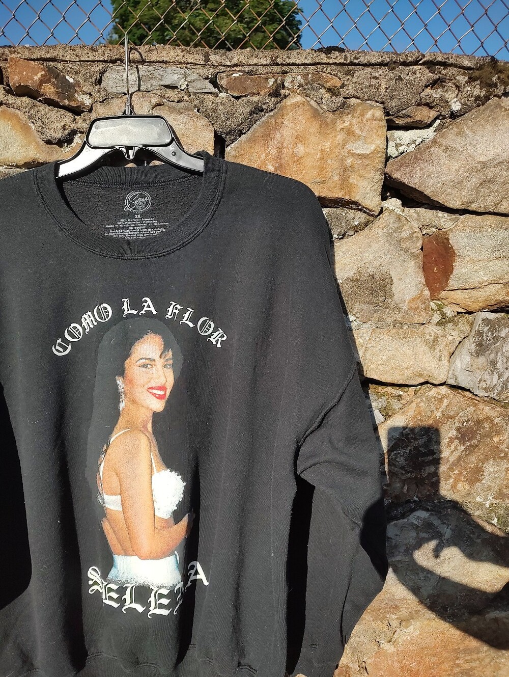 Selena Black Selena 'Como La Flor' Graphic Sweatshirt Plus Size 3XL - Picture 5 of 10